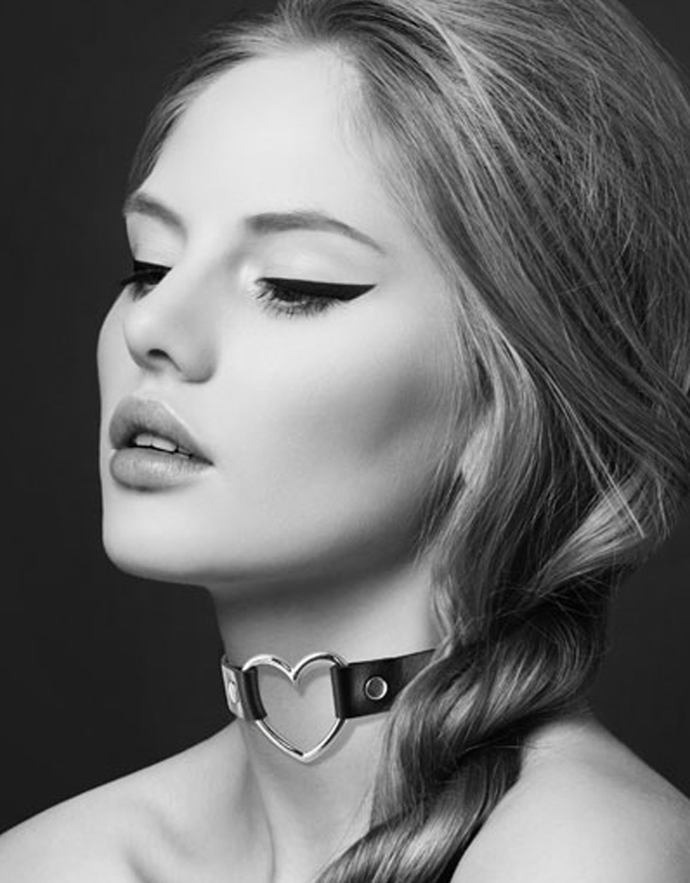 Collier en cuir noir SM avec coeur métal argenté — Bijoux Pour Toi, sélection SENVÉLYA
